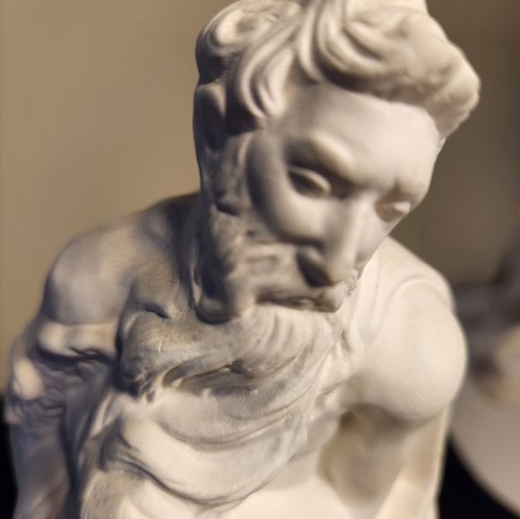 Unpainted Ceramic 10 3/4" Shepherd Praying Nativity Piece - Picture 3 of 10